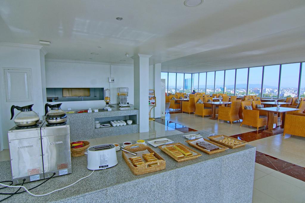 Wilson Hotel Мандалей Екстериор снимка