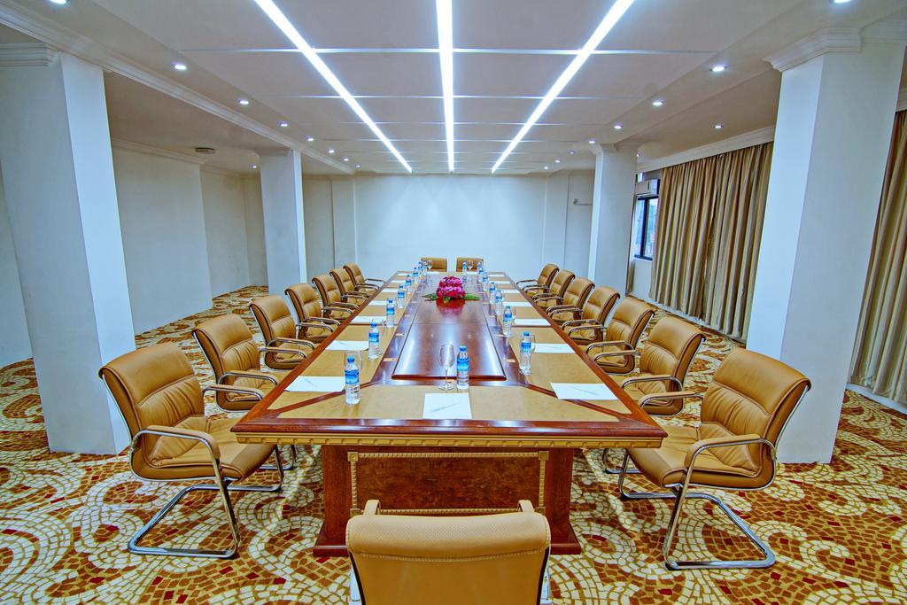 Wilson Hotel Мандалей Екстериор снимка