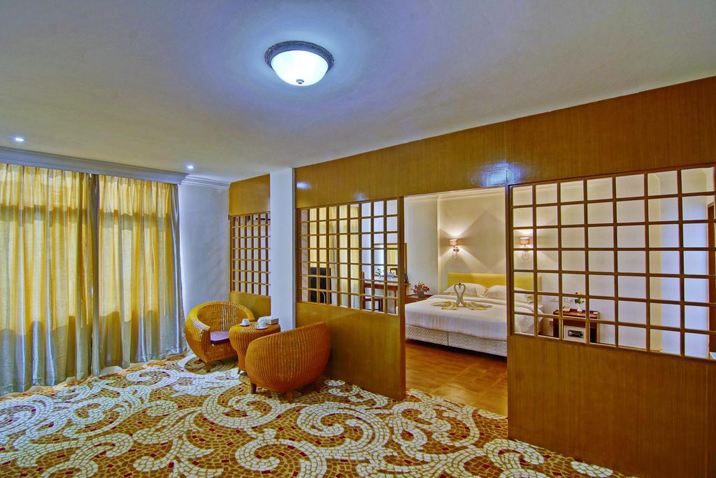 Wilson Hotel Мандалей Екстериор снимка