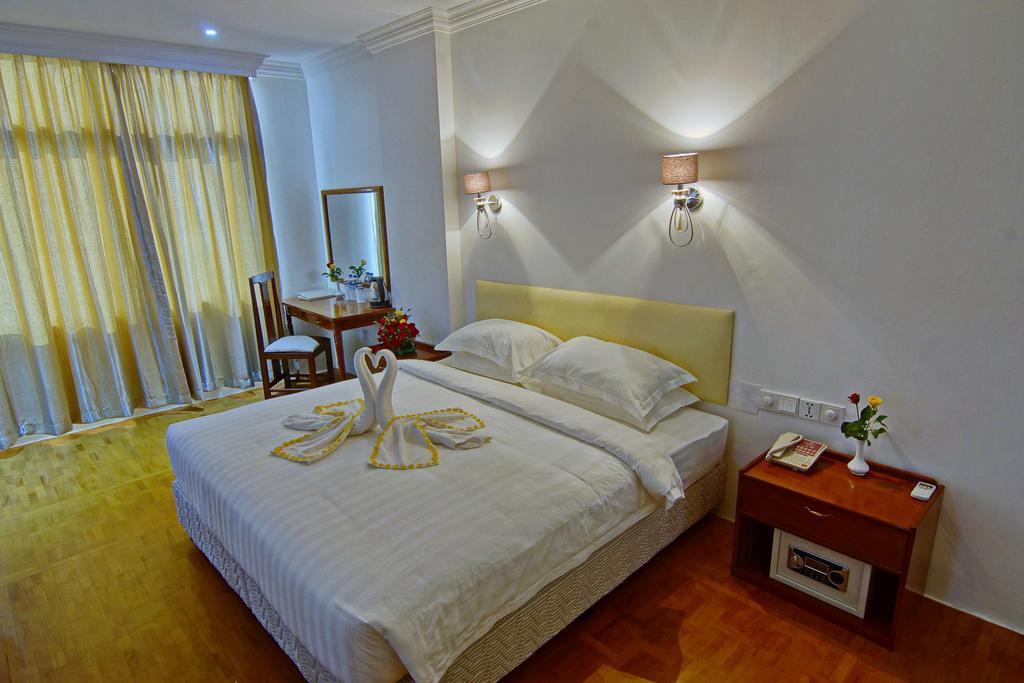 Wilson Hotel Мандалей Стая снимка
