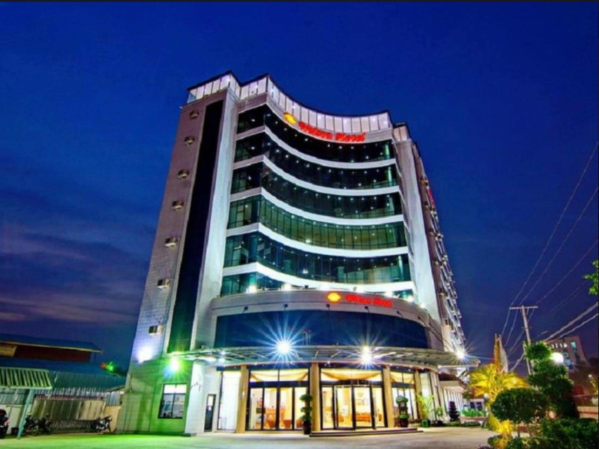 Wilson Hotel Мандалей Екстериор снимка